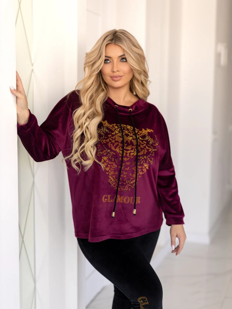 Стильный спортивный костюм