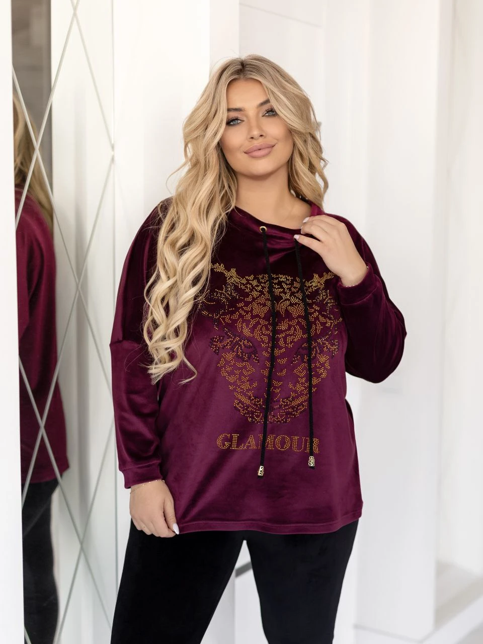 Стильный спортивный костюм