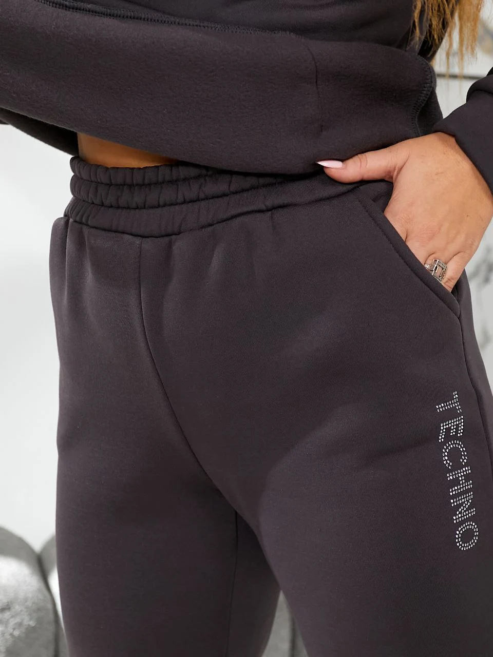 Стильный прогулочный костюм