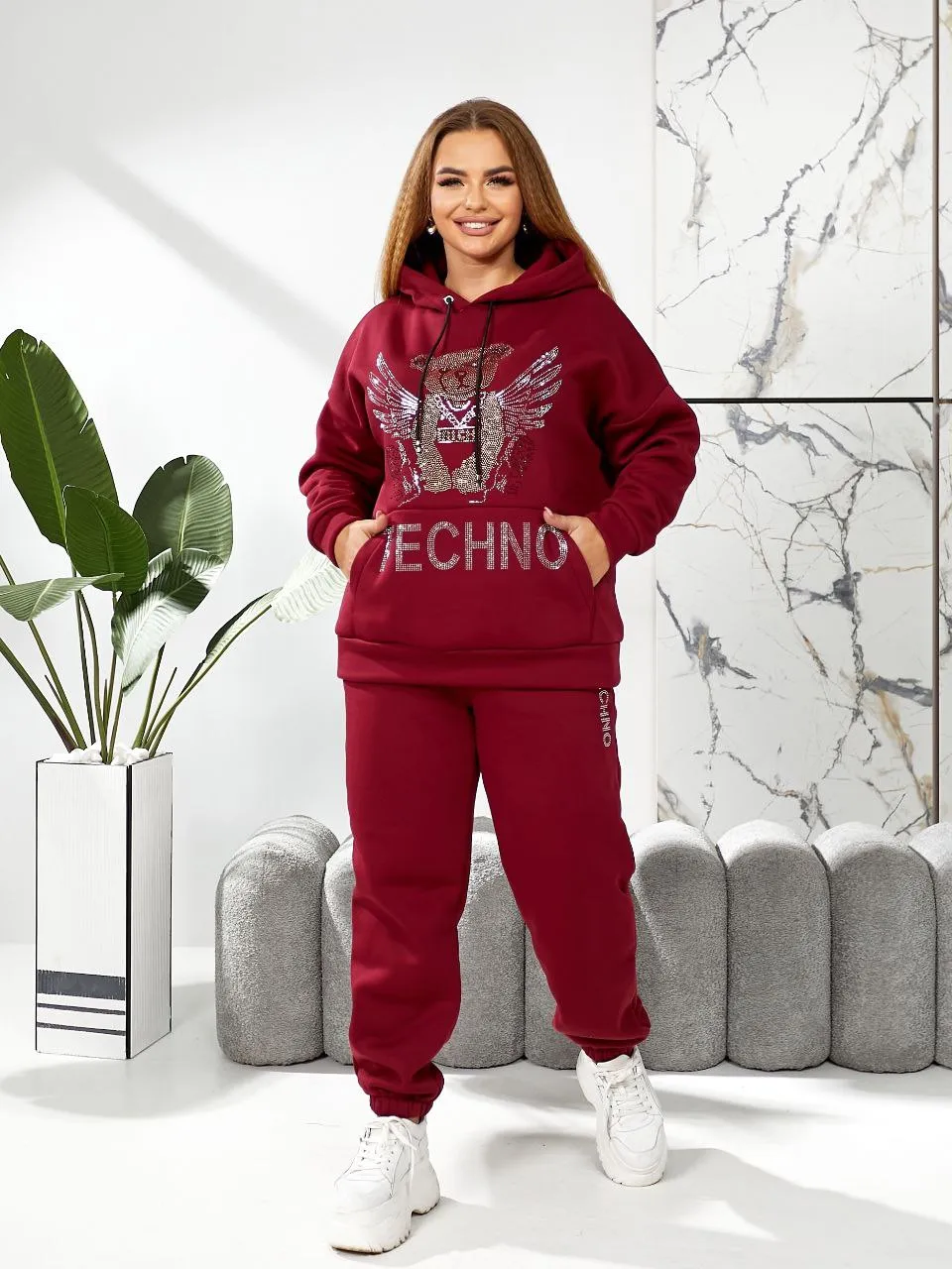 Стильный прогулочный костюм