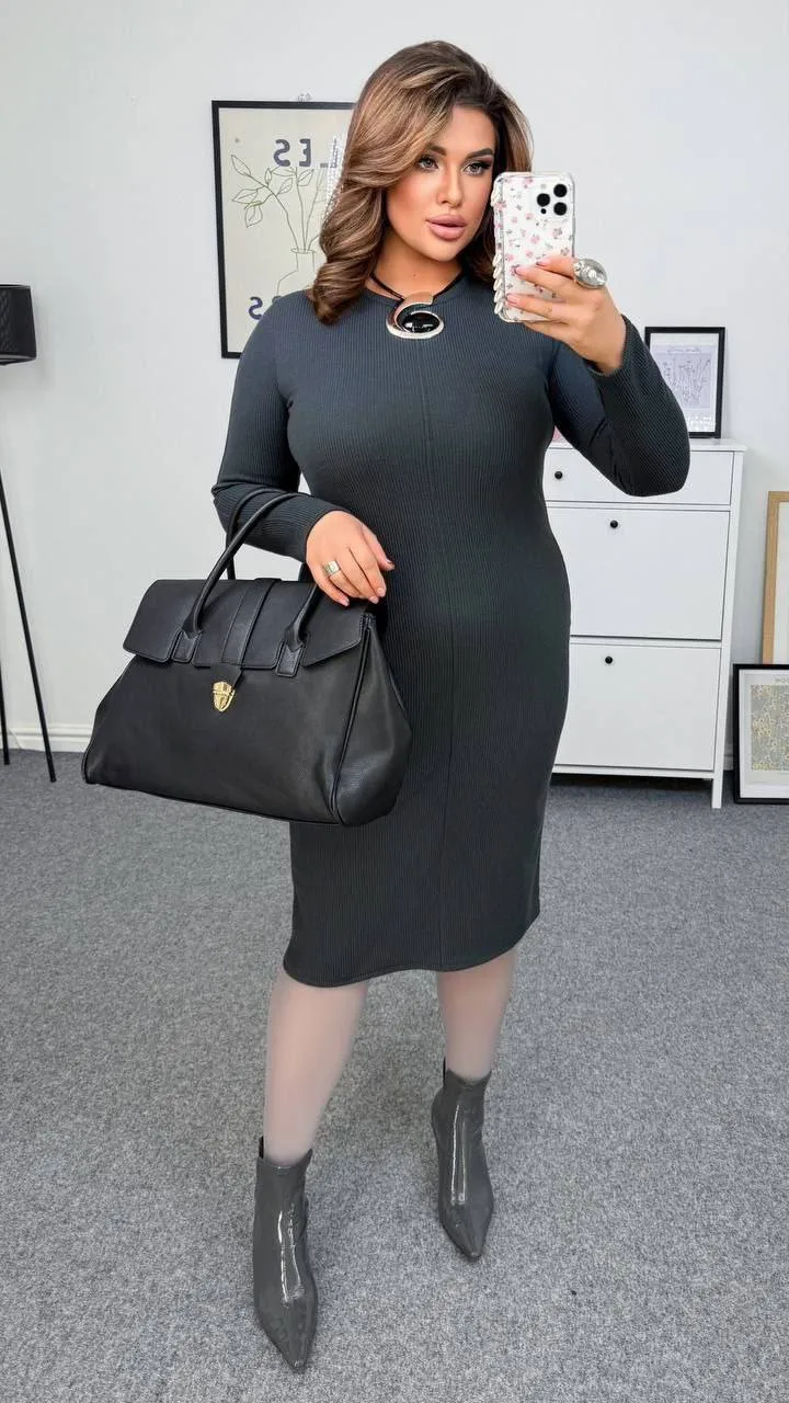 Теплое элегантное платье