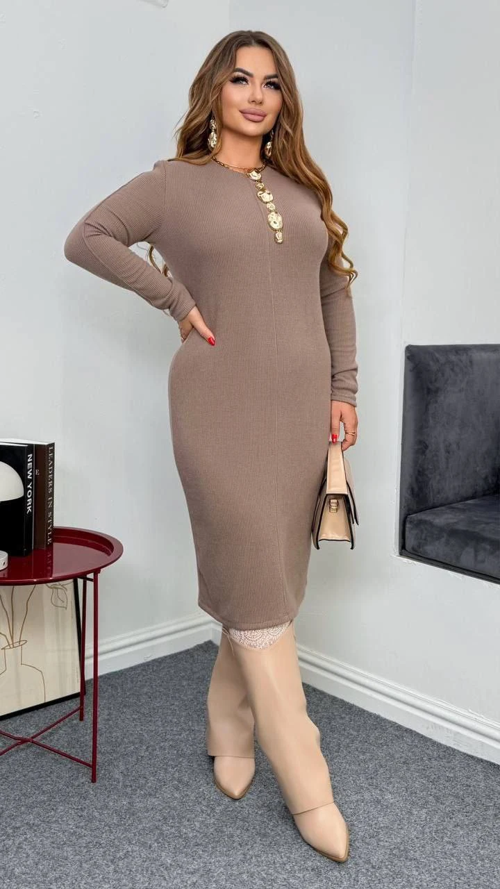 Теплое элегантное платье