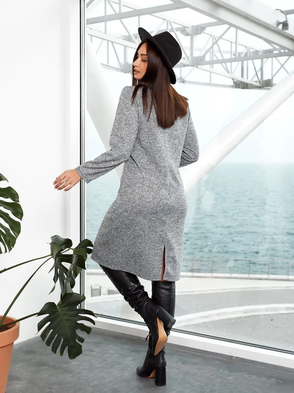 Оригинальное теплое платье