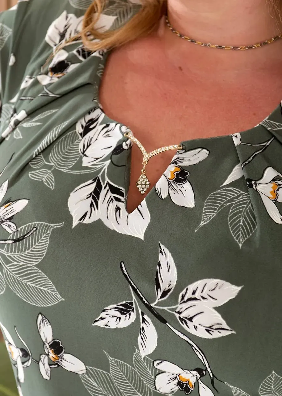 Стильное платье