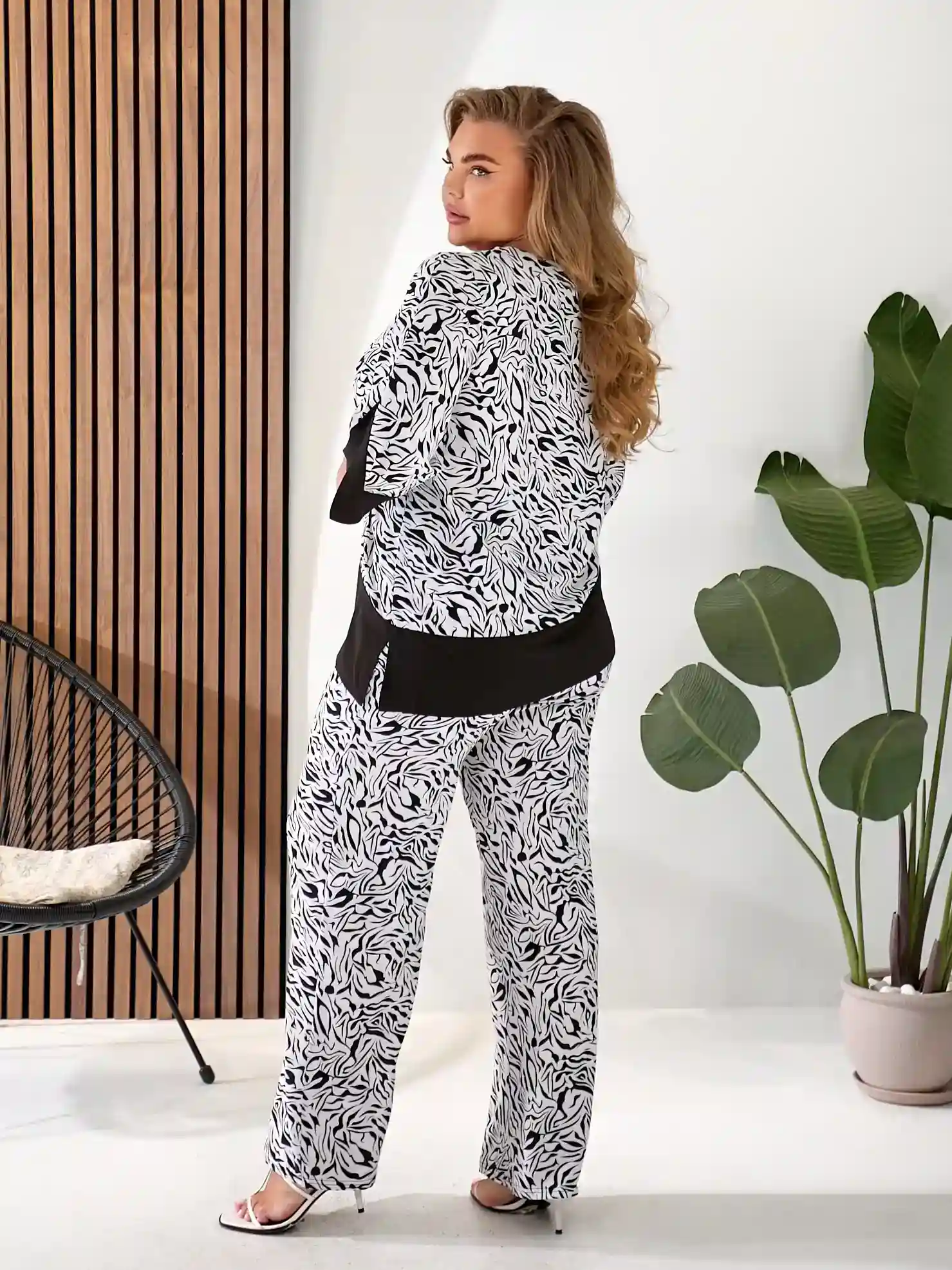 Стильный костюм