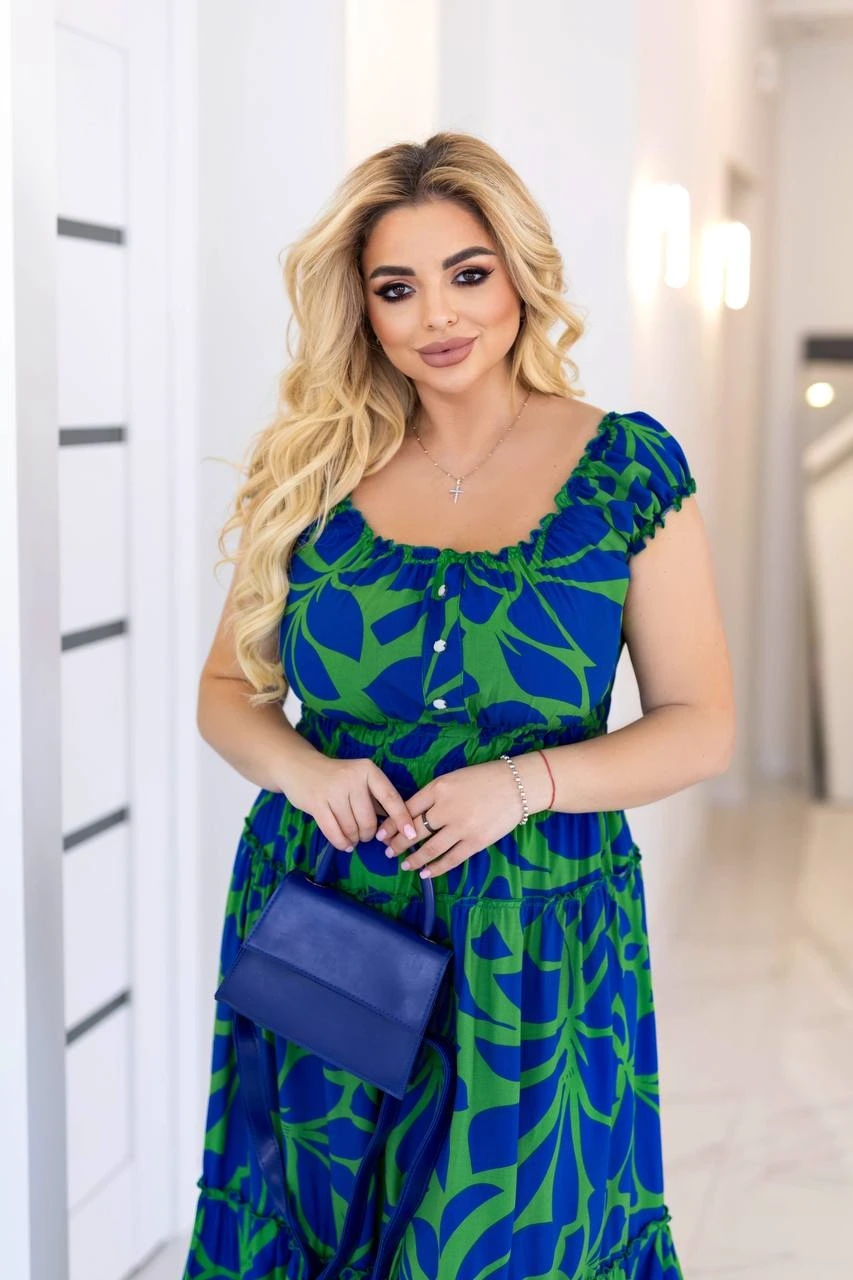 Стильное платье