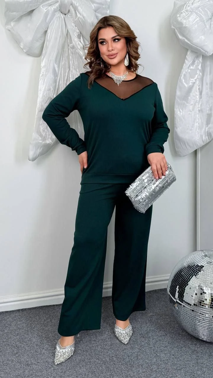 Стильный теплый костюм